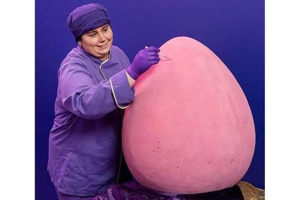 أكبر
      بيضة
      شوكولاتة
      «ميني»
      في
      العالم