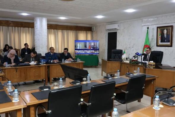 سعيود
يؤكد
مواصلة
الجزائر
لمساعيها
الحثيثة
لتعزيز
العمل
العربي
المشترك
ودعم
الأمن
والاستقرار