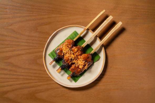 دبي
      تستلهم
      ثقافات
      200
      جنسية
      وتطلق
      «مذاق
      دبي
      الفاخر»