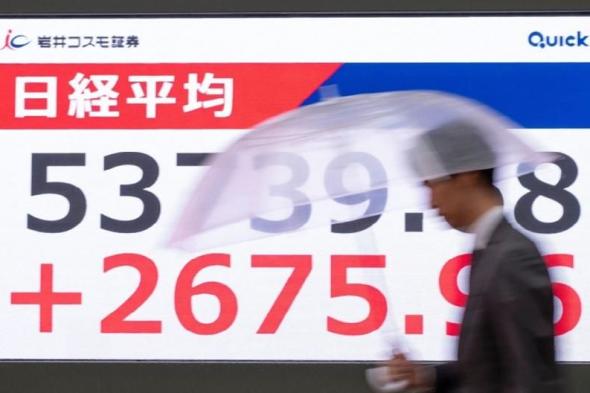 ارتفاع
      مؤشرات
      الأسهم
      في
      اليابان
      وكوريا
      وسط
      تداولات
      ضعيفة