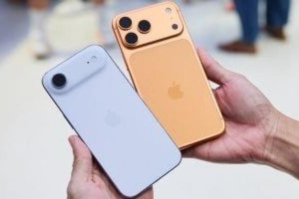 صدمة
الألوان..
أبل
تستغنى
عن
اللون
الأسود
فى
iPhone
18
Pro