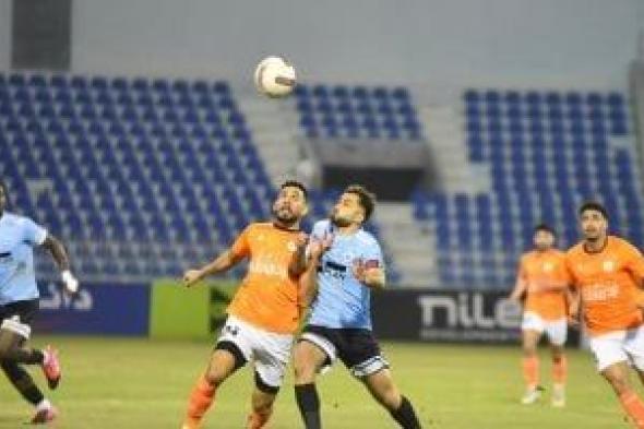 فاركو
يتقدم
على
غزل
المحلة
1-0
فى
الشوط
الأول..
فيديو