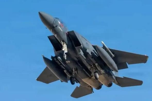 حكاية
      "كسر
      الهيبة"
      وإسقاط
      F15..
      إيران
      تزلزل
      مزاعم
      "الهيمنة
      الأمريكية
      على
      السماء"