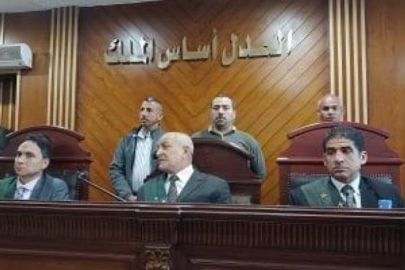 من
أول
جلسة..
المؤبد
للمتهم
بخطف
طفلة
والتعدى
عليها
داخل
معرض
سيارات
بالشرقية