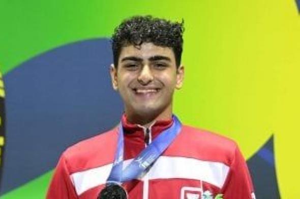 وزير
الرياضة
يهنئ
عبد
الرحمن
طلبة
بفضية
سلاح
الشيش
فى
بطولة
العالم