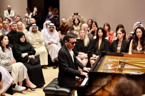 أمسية
موسيقية
لعمر
حرفوش
في
دبيتعزف
«كونشيرتو
من
أجل
السلام»