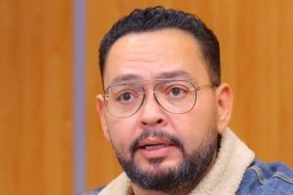 أحمد
رزق:
أشكر
الشركة
المتحدة
على
دعمها
لمسلسل
اللون
الأزرق