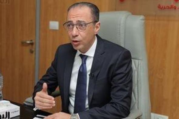 شريف
باشا:
رغم
تحسن
الخدمات
لا
يمكننا
الاكتفاء
بما
تحقق
في
المستشفيات
الحكومية