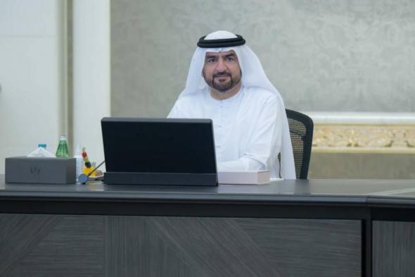 «تنفيذي
      الشارقة»
      يشكل
      لجنة
      ضبط
      وإزالة
      المخالفات
      في
      المستودعات
      التجارية
      والصناعية