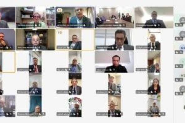 نائب
وزير
الخارجية
يلتقى
أبناء
الجالية
المصرية
فى
السعودية