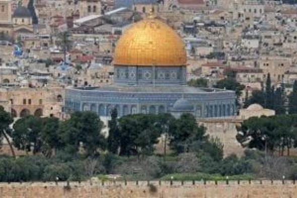 إعادة
فتح
المسجد
الأقصى
أمام
المصلين
بعد
إغلاقه
40
يوما
وسط
اعتداءات