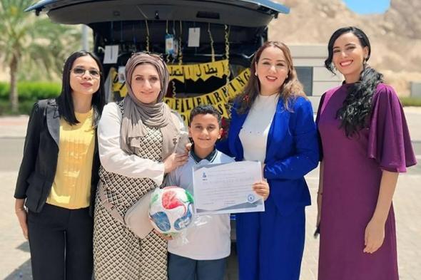 أبطال
      «التعلم
      عن
      بعد»
      في
      مدرسة
      محمد
      بن
      خالد
      للأجيال