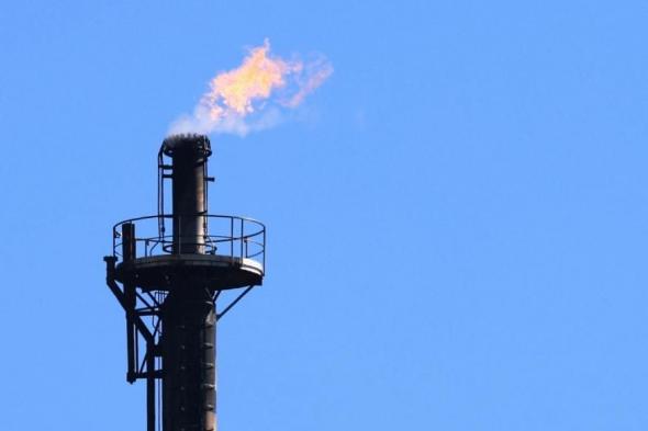 النفط
      يرتد
      مجدداً
      صوب
      الـ100
      دولار
      وسط
      مخاوف
      من
      انهيار
      وقف
      إطلاق
      النار