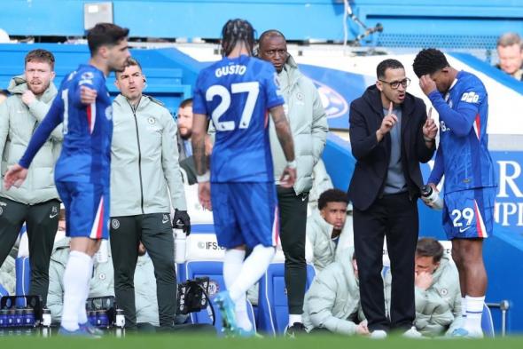 إنزو
      يعود
      أمام
      اليونايتد..
      وتشيلسي
      يسعى
      لتصحيح
      المسار
      بعد
      ثلاث
      هزائم