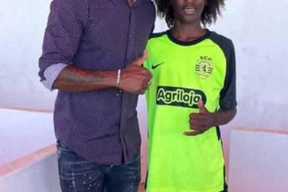 فاريلا
      يسير
      على
      خطى
      ناني
      ويوقّع
      أول
      عقد
      احترافي
      مع
      سبورتينغ