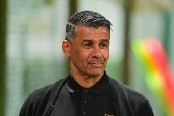 الاتحاد
السكندرى
يراهن
على
خبرات
ميلود
حمدى
لإنقاذ
موسم
زعيم
الثغر
بالدورى