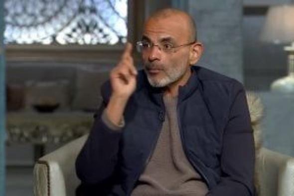 أيمن
بهجت
قمر..
شاعر
وسيناريست
اقتحم
قلوب
الجمهور
بكلماته
وإبداعاته
الفنية