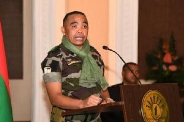 هجوم
بطائرات
مسيّرة
على
القصر
الرئاسى..
تفاصيل
محاولة
اغتيال
رئيس
مدغشقر