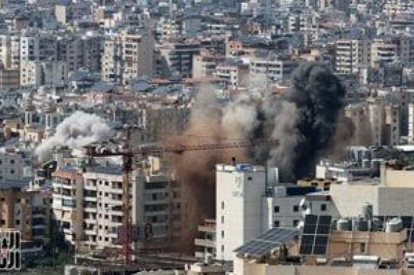 بدء
عودة
النازحين
إلى
قراهم
وبلداتهم
بجنوب
لبنان