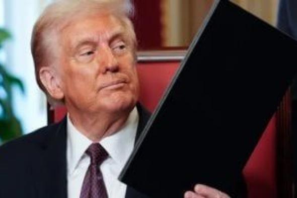 ترامب:
إيران
وافقت
على
تعليق
برنامجها
النووى
إلى
أجل
غير
مسمى