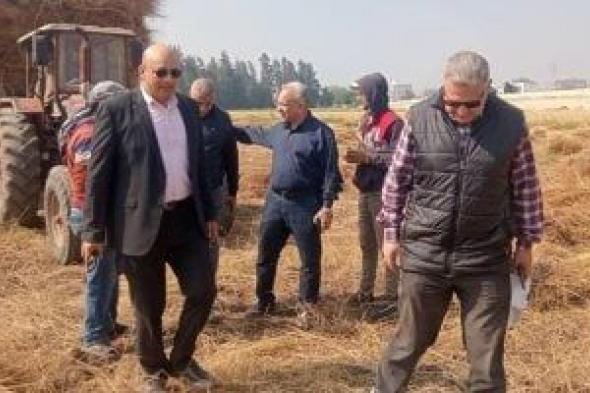 رئيس
قطاع
الخدمات
يتابع
حصاد
القمح
بالغربية..
صور