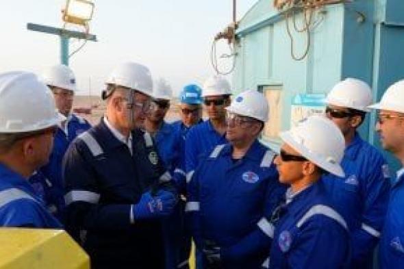 البترول:
خطة
استباقية
لزيادة
معدلات
إنتاج
شركة
خالدة
وتسريع
وتيرة
التنفيذ
قبل
الصيف