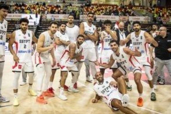 الزمالك
يواجه
الاتصالات
اليوم
في
نهائي
كأس
مصر
لكرة
السلة
رجال