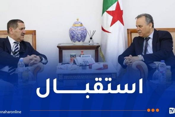 والي
وهران
يستقبل
المدير
العام
للجمارك