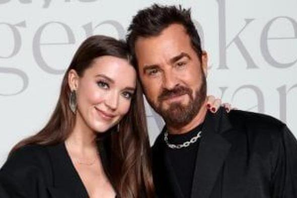 جينيفر
أنيستون
تدعم
طليقها
جاستن
ثيرو
بعد
استقباله
مولوده
الأول