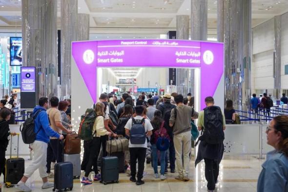 محمد
      المري:
      دبي
      بوصلة
      للأمان
      ومركز
      عالمي
      للثقة