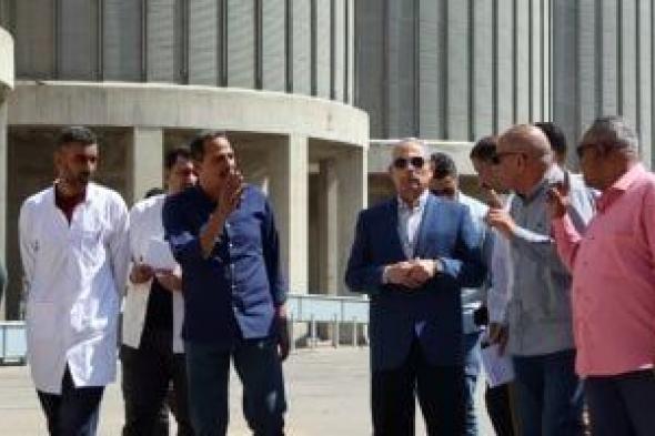 محافظ
الإسماعيلية
يوجه
بالتنسيق
لربط
المناهج
الدراسية
باحتياجات
سوق
العمل