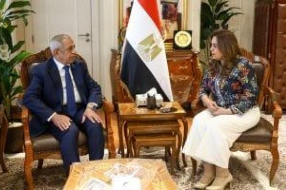 توقيع
بروتوكول
تعاون
لتطوير
قدرات
العاملين
بالمحليات
وبناء
الكوادر
البشرية