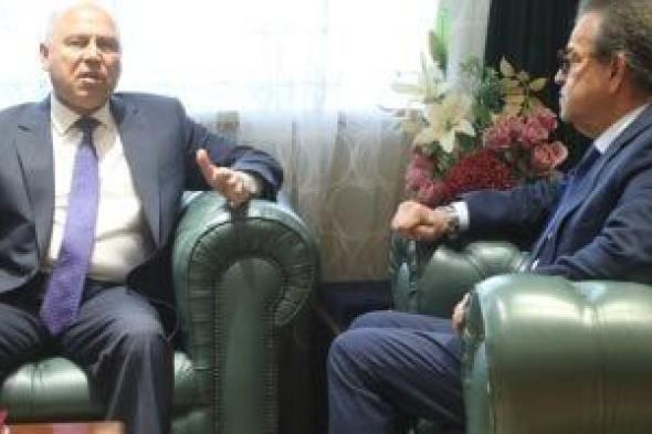 خالد
عبدالغفار
يبحث
مع
كامل
الوزير
ملفات
التعاون
الهامة