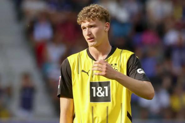 رافضا
عرض
فرانكفورت..
بن
قارة
يوقع
عقد
إحترافي
مع
دورتموند
حتى
2029