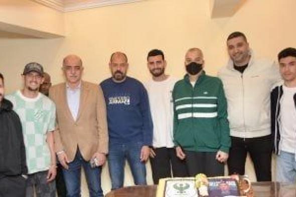 الجهاز
الفنى
للمصرى
يحتفى
بعودة
ياسر
يحيى
عضو
مجلس
الإدارة
بعد
رحلة
علاجية