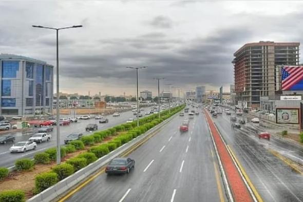 طقس
    السبت..
    أمطار
    رعدية
    ورياح
    نشطة
    على
    عدة
    مناطق