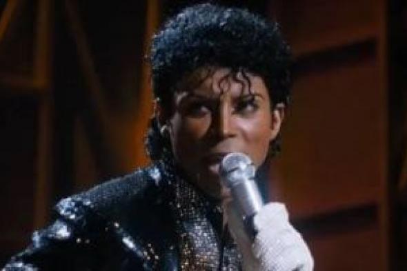 مخرج
فيلم
Michael
يعلق
على
الجدل
حول
مايكل
جاكسون
قبل
العرض