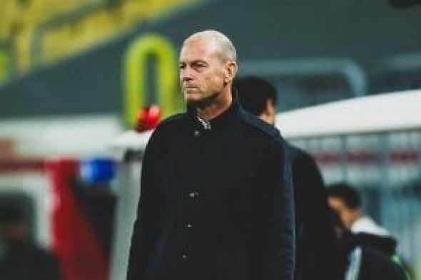 جلسة
خاصة
بين
توروب
ومعاونيه
الليلة
لحسم
ملف
مهاجم
الأهلي..
اعرف
التفاصيل