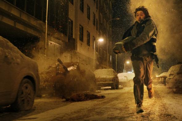 فيلم
      Resident
      Evil
      يحصل
      على
      أول
      عرض
      رسمي