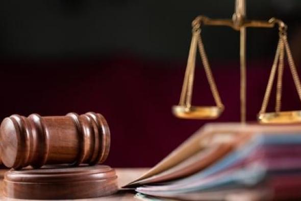 أحكام
تصل
إلى
10
سنوات
سجنا
لمسافرَيْن
أدخلا
أكثر
من
50
ألف
قرص
مهلوس
بداخل
صلصة
الطماطم
عبر
المطار