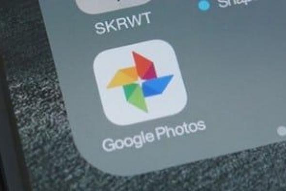 خزانتك
فى
هاتفك..
Google
Photos
يحول
صورك
إلى
إطلالات
ذكية