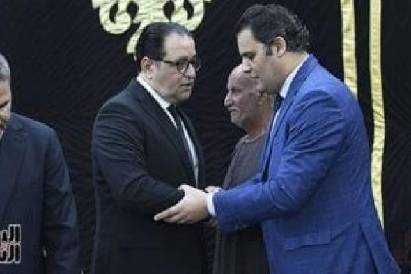 بدء
تلقي
عزاء
والد
همت
سلامة
رئيس
التحرير
التنفيذى
لليوم
السابع
بمسجد
عمر
مكرم..
صور