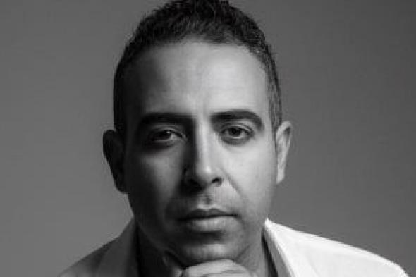 محمد
عدوية
ينعى
هانى
شاكر:
فقدنا
فنان
كبير
أغانيه
عايشة
معانا