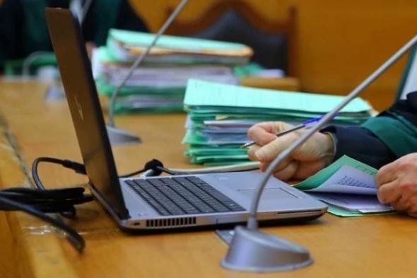 بسبب
      مقطع
      صوتي
      متداول..
      النيابة
      تحقق
      في
      نشر
      جلسة
      محاكمة
      دون
      تصريح