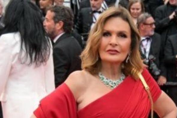 يسرا
تنتهى
من
تصوير
فيلم
بنات
فاتن