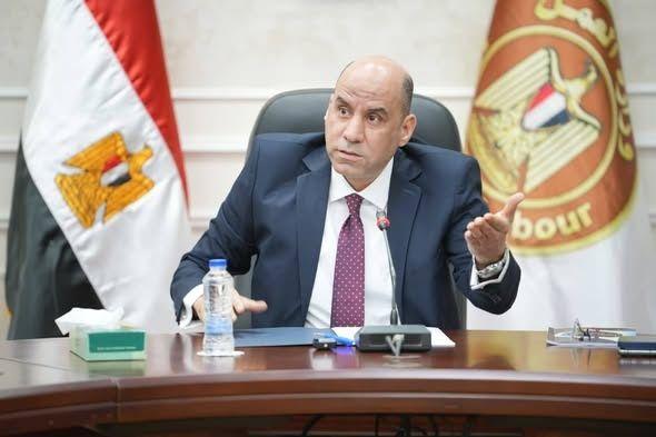 وزارة
    العمل
    تعلن
    عن
    وظائف
    خالية
    للذكور
    والإناث
    بشركات
    القطاع
    الخاص
    بتاريخ
    اليوم
    2026/5/7
