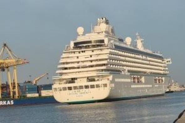 ميناء
الإسكندرية
يستقبل
السفينة
السياحية
CRYSTAL
SERENITY