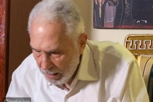 صور نادرة تكشف جوانب خفية من حياة عبد الرحمن أبو زهرة