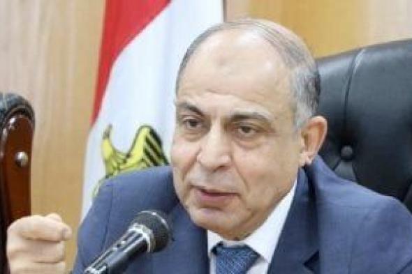 محافظ
المنيا:
توريد
القمح
يتخطى
270
ألف
طن
منذ
انطلاق
موسم
2026