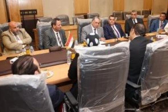 نقيب
المحامين
يستقبل
وفد
تنسيقية
شباب
الأحزاب
لبحث
بروتوكول
تعاون
مشترك